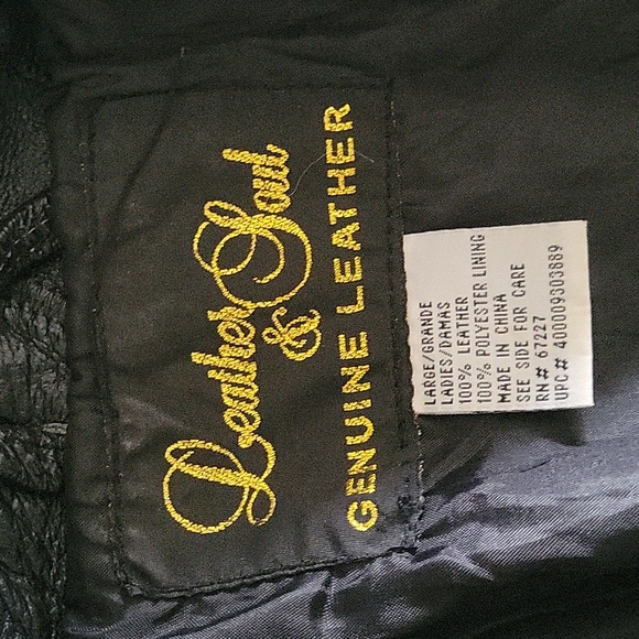 Vintage Leather & Soul button up leather blazer - Picture 2 of 11